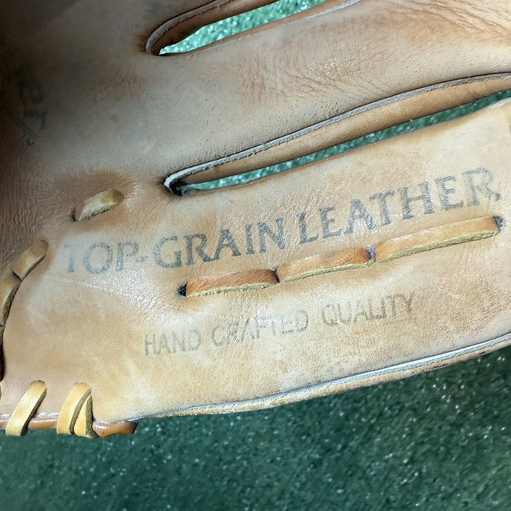 Spalding Dwight Gooden RHT Baseball Glove Mitt 42-855 Top Grain Leather - Picture 3 of 11